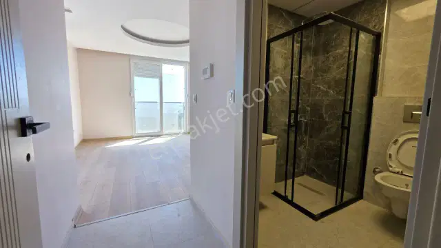 Ermenekte Deniz Manzaralı 4+1 Tripleks Villa — görsel 20