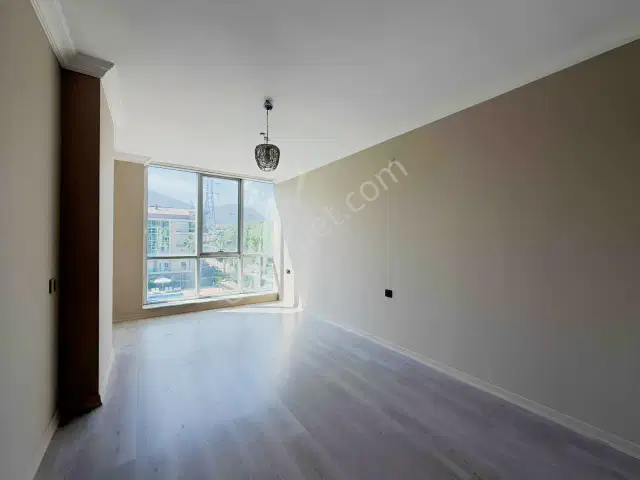 Ayşe Yenidoğan'dan Havuzlu Güvenlikli Sitede 2+1 Daire — görsel 3