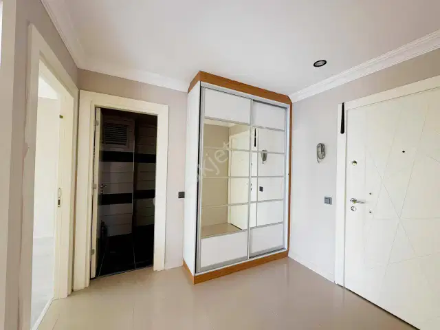 Ayşe Yenidoğan'dan Havuzlu Güvenlikli Sitede 2+1 Daire — görsel 16