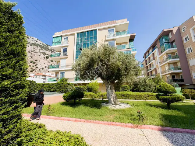 Ayşe Yenidoğan'dan Havuzlu Güvenlikli Sitede 2+1 Daire — görsel 19