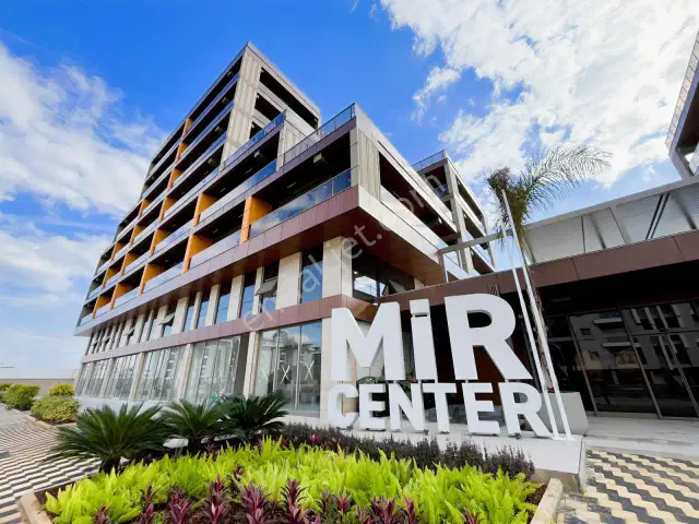 Mir Center'da Ara Kat Modern Özellikli Sitede 1+1 Kiralık Daire — görsel 1