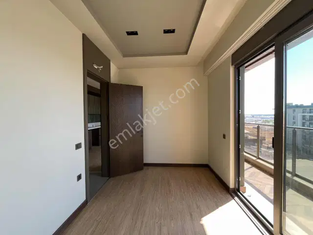 Mir Center'da Ara Kat Modern Özellikli Sitede 1+1 Kiralık Daire — görsel 17