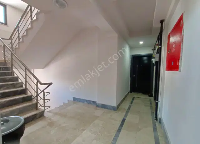 Mazıdağı Çankaya Mah. Şehir Hst Yakını Siteiçi Kiralık 3+1 Daire — görsel 6