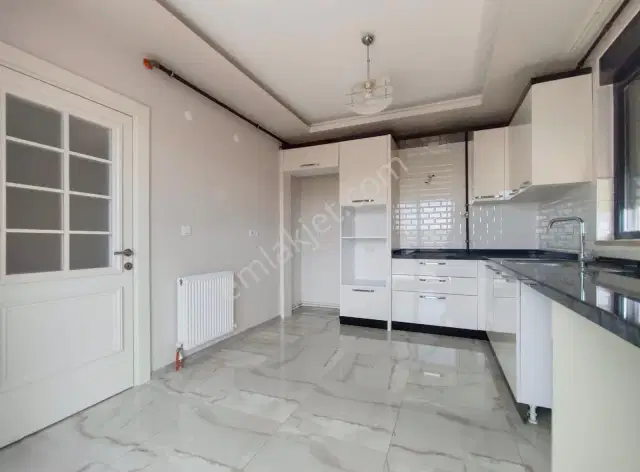 Mazıdağı Çankaya Mah. Şehir Hst Yakını Siteiçi Kiralık 3+1 Daire — görsel 7