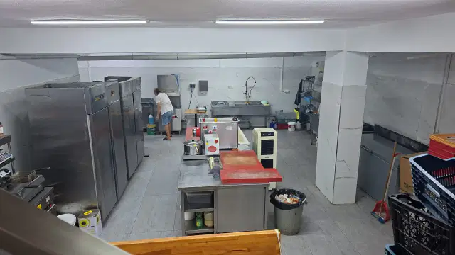 Kardeş Kentler Üzerinde Devirlik Restaurant — görsel 5