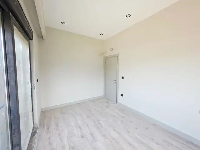 ALTINTAŞ'TA ÇİFT HAVUZ, K.OTOPARK, ÜÇ CEPHELİ 2+1 ARAKAT — görsel 20